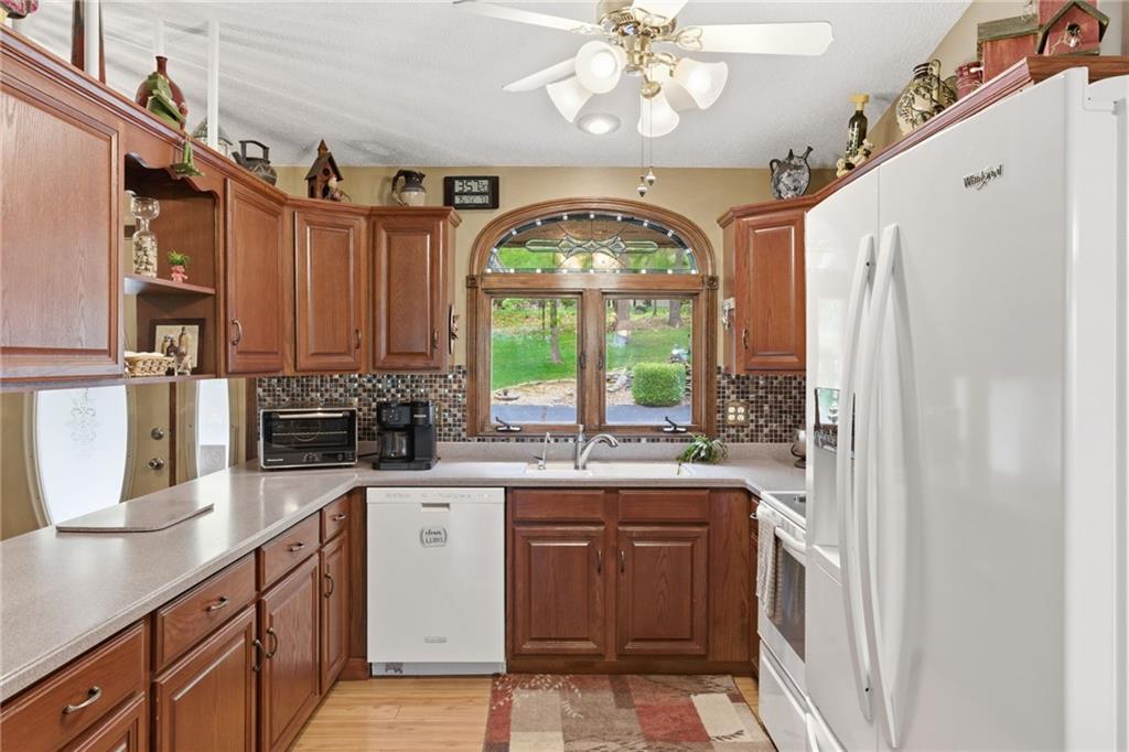 1841 Lake Bluff Drive Reeds Spring, MO 65737 - Photo 11 of 50