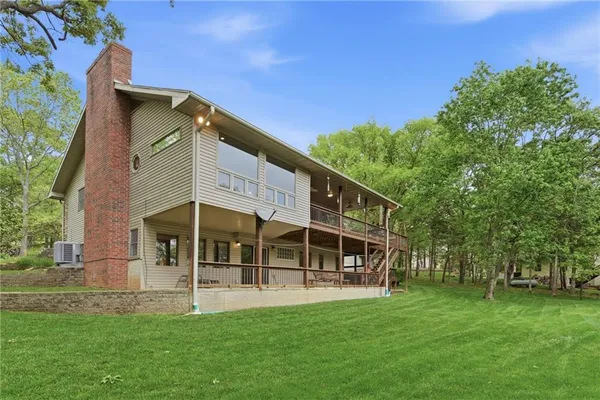 $875,000 | 1841 Lake Bluff Drive, Reeds Spring, MO 65737