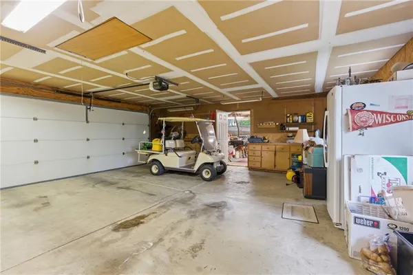 $875,000 | 1841 Lake Bluff Drive, Reeds Spring, MO 65737