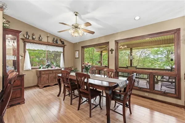 $875,000 | 1841 Lake Bluff Drive, Reeds Spring, MO 65737