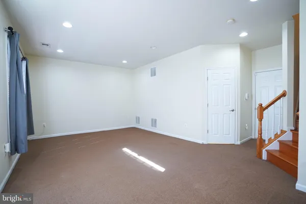 $3,400 | 5685 Faircloth Court, Centreville, VA 20120