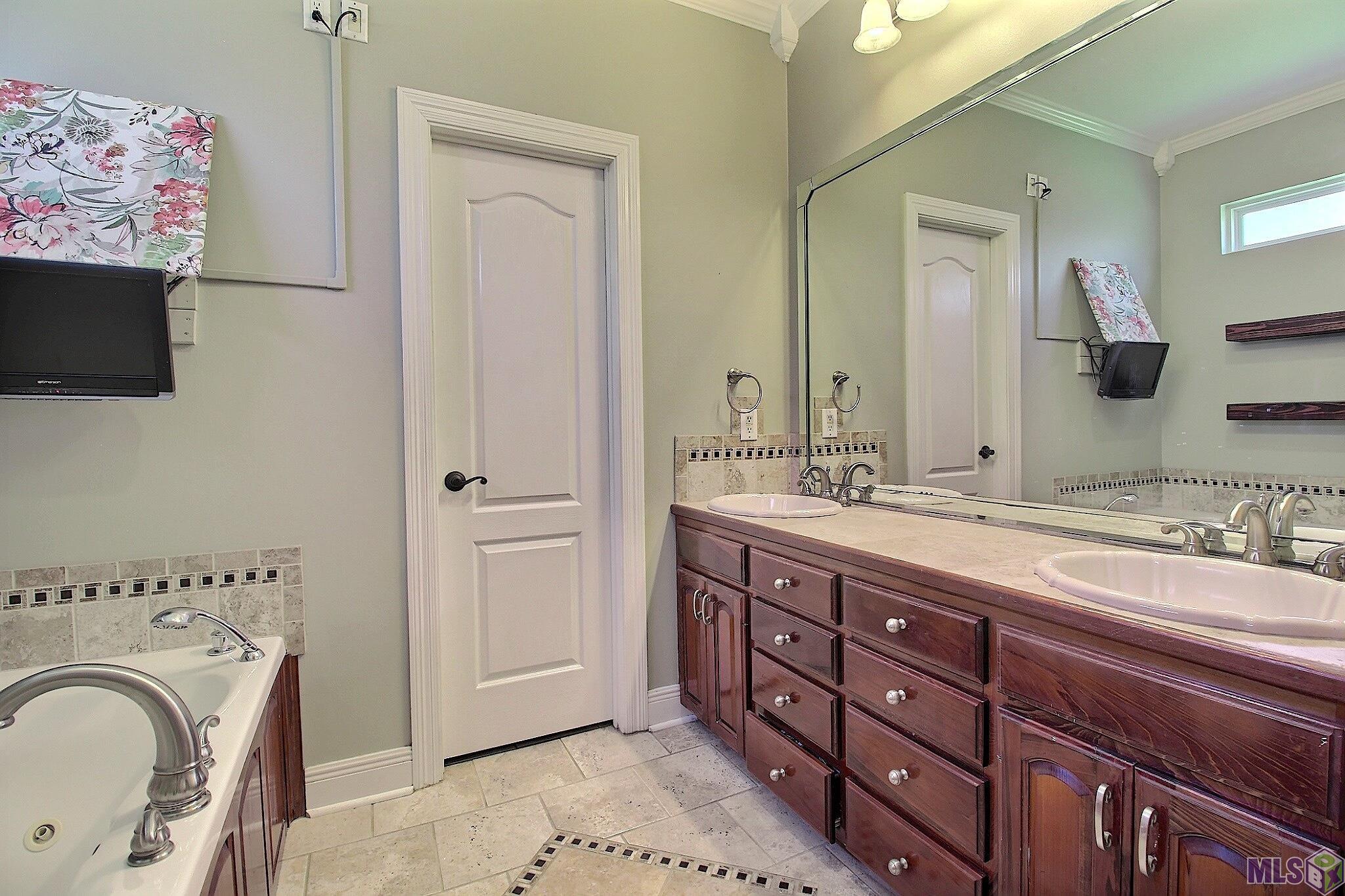 13031 North Ridge Drive Walker, LA 70785 - Photo 7 of 29