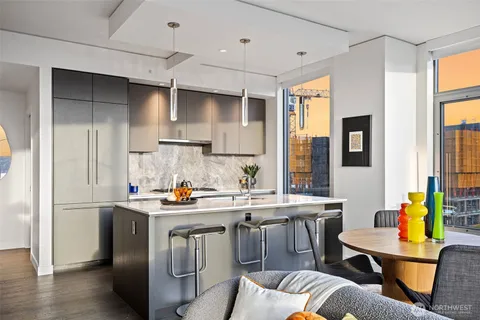 $799,000 | 2510 6th Avenue, Unit 2504, Seattle, WA 98121