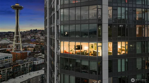 $799,000 | 2510 6th Avenue, Unit 2504, Seattle, WA 98121