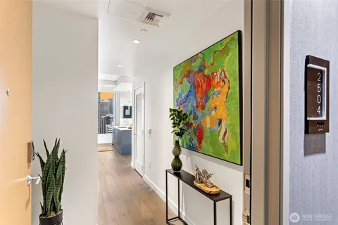 $799,000 | 2510 6th Avenue, Unit 2504, Seattle, WA 98121