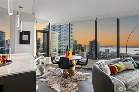 $799,000 | 2510 6th Avenue, Unit 2504, Seattle, WA 98121