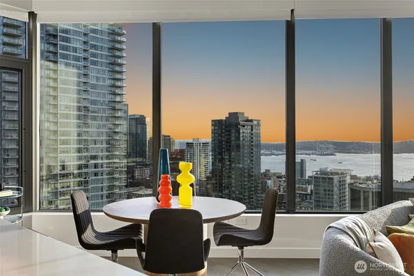 $799,000 | 2510 6th Avenue, Unit 2504, Seattle, WA 98121