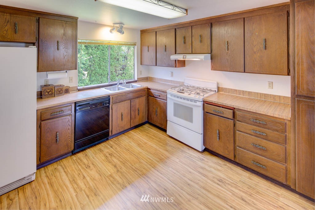 21716 9th Avenue West Bothell, WA 98021 - Photo 2 of 22