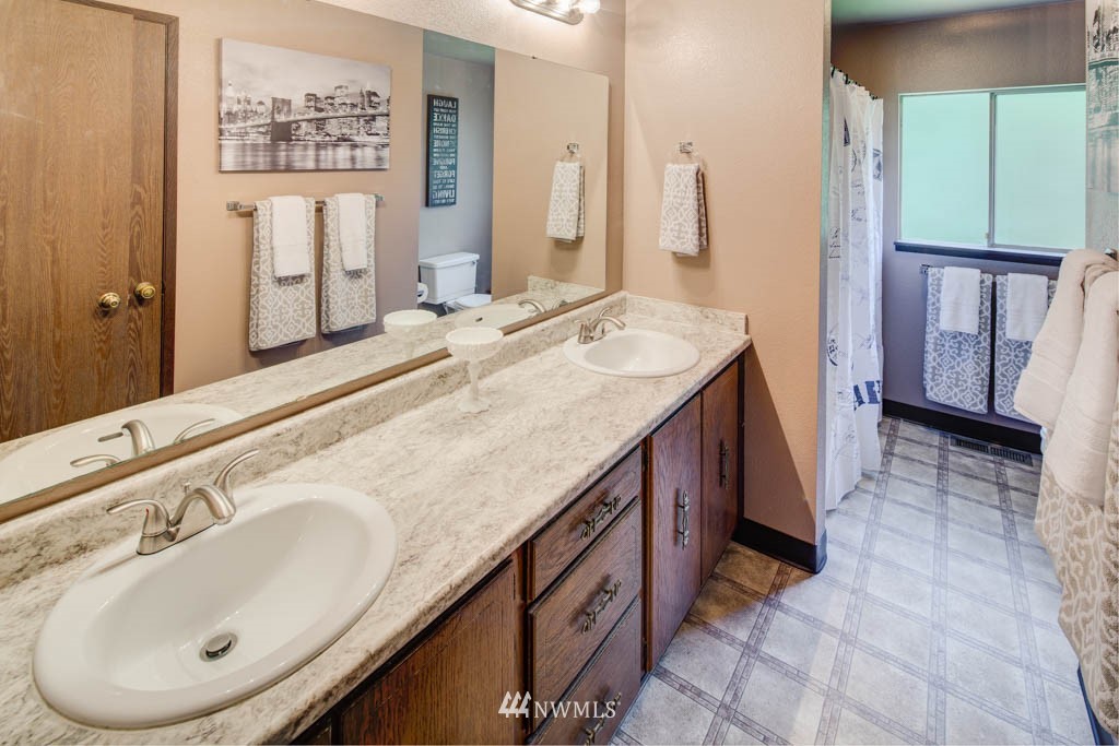 21716 9th Avenue West Bothell, WA 98021 - Photo 11 of 22