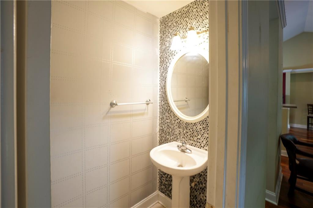 192 Lakeover Circle Athens, GA 30607 - Photo 11 of 30