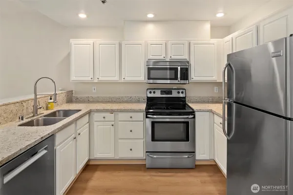 $324,500 | 1006 37th Street Southeast, Unit B, Auburn, WA 98002