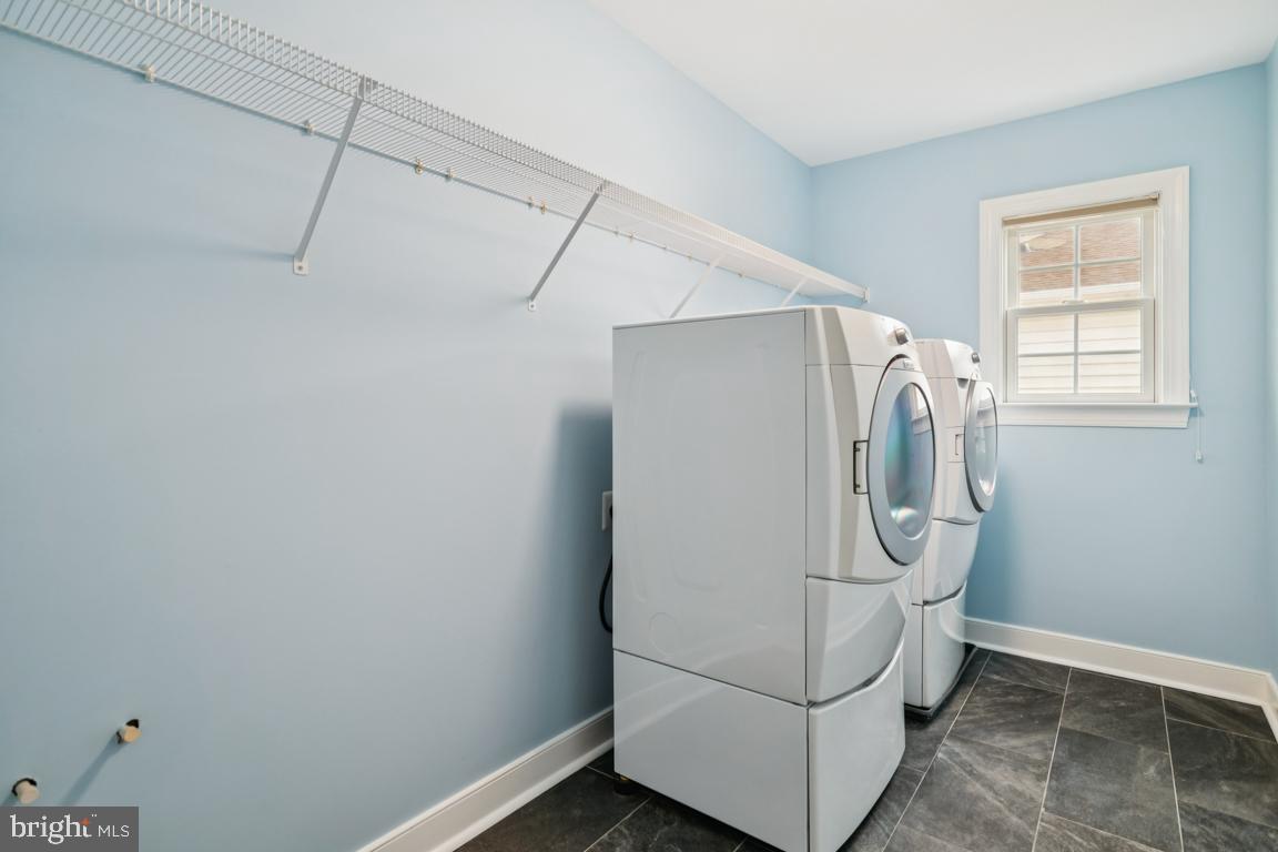 41881 Redgate Way Ashburn, VA 20148 - Photo 40 of 60 Upper Level Laundry Room