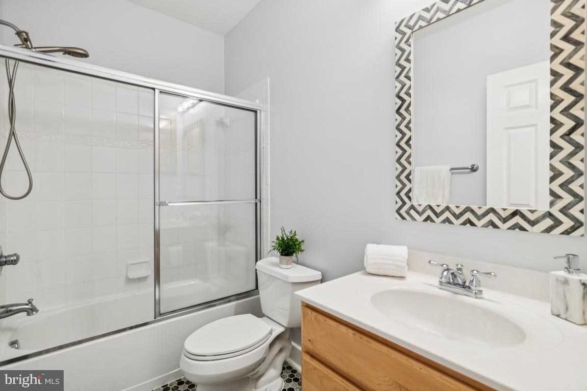 41881 Redgate Way Ashburn, VA 20148 - Photo 48 of 60 Full Bathroom on the Lower Level