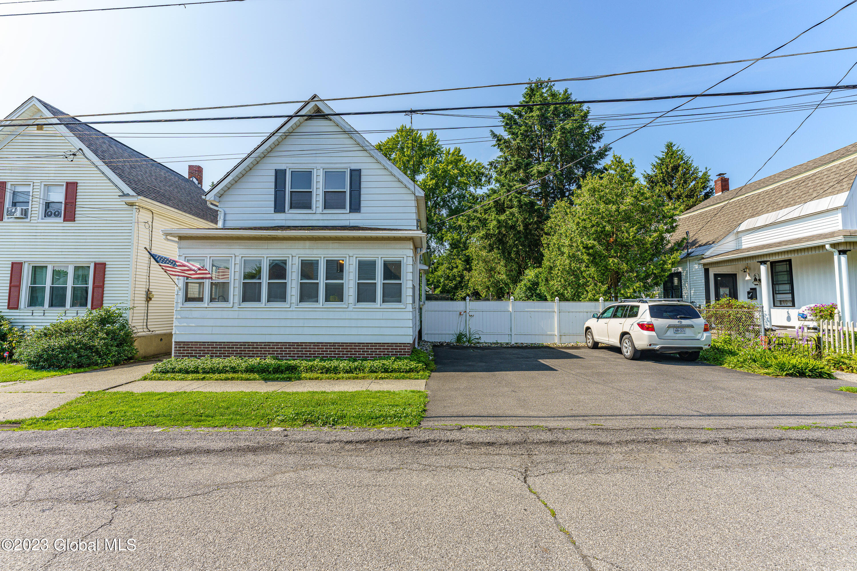 22 Craig Street Colonie, NY 12189 - Photo 1 of 30 0 Front 1