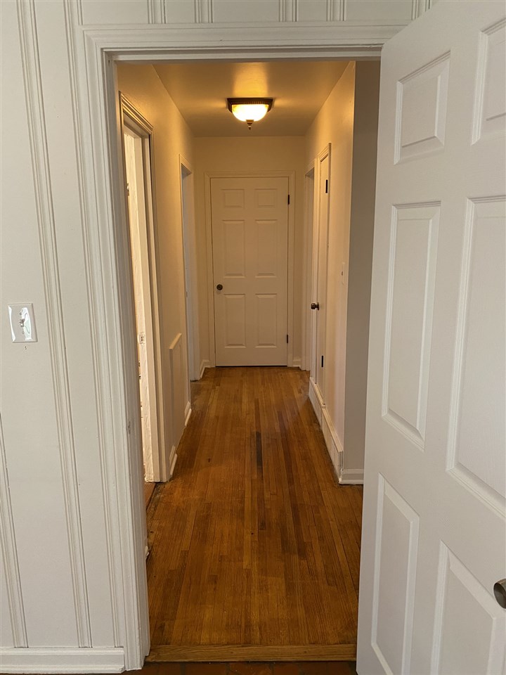 933 Cullenwood Road Memphis, TN 38116 - Photo 11 of 25 Fresh Paint on all Walls!