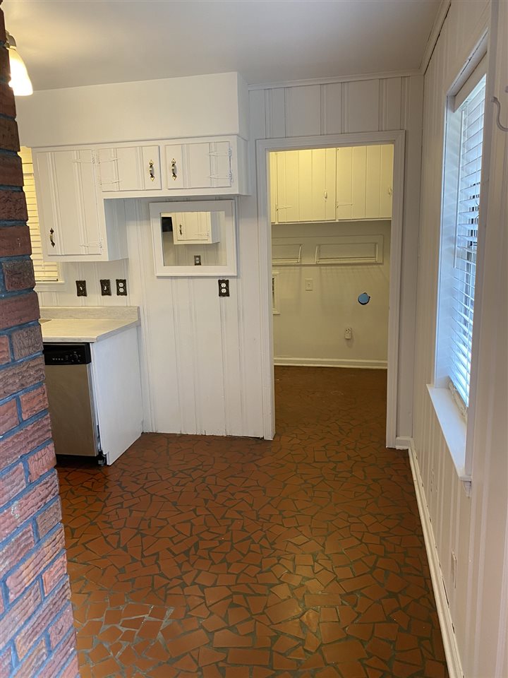 933 Cullenwood Road Memphis, TN 38116 - Photo 7 of 25 Gallery Image 7