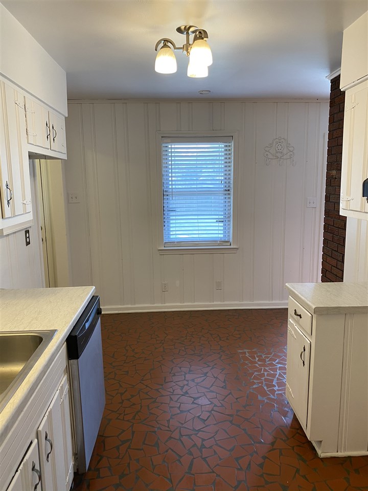 933 Cullenwood Road Memphis, TN 38116 - Photo 9 of 25 Gallery Image 9