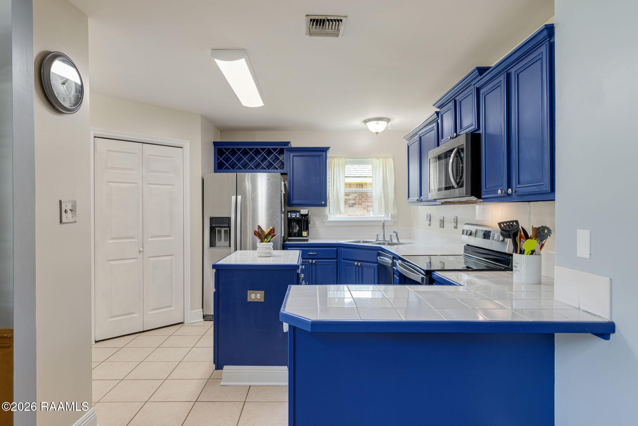 115 Tulip Tree Lane Broussard, LA 70518 - Photo 10 of 25 Open Kitchen