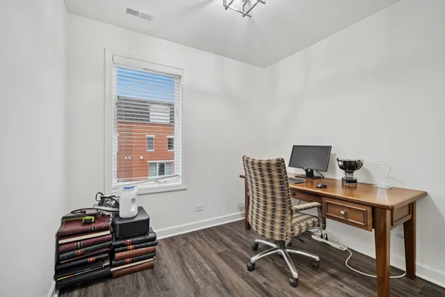 $799,000 | 1251 Gateway Court, Northbrook, IL 60062