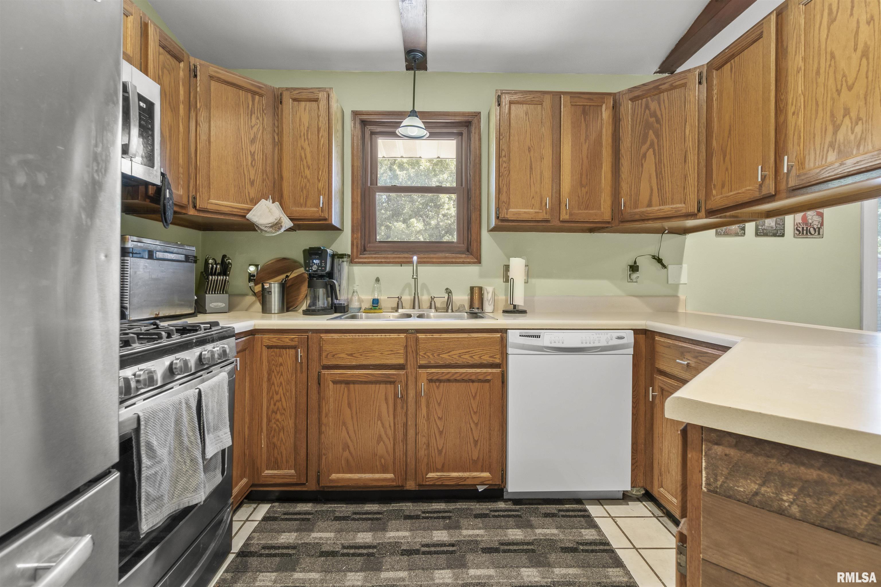 6117 West Conley Road Peoria, IL 61604 - Photo 11 of 32 Gallery Image 11