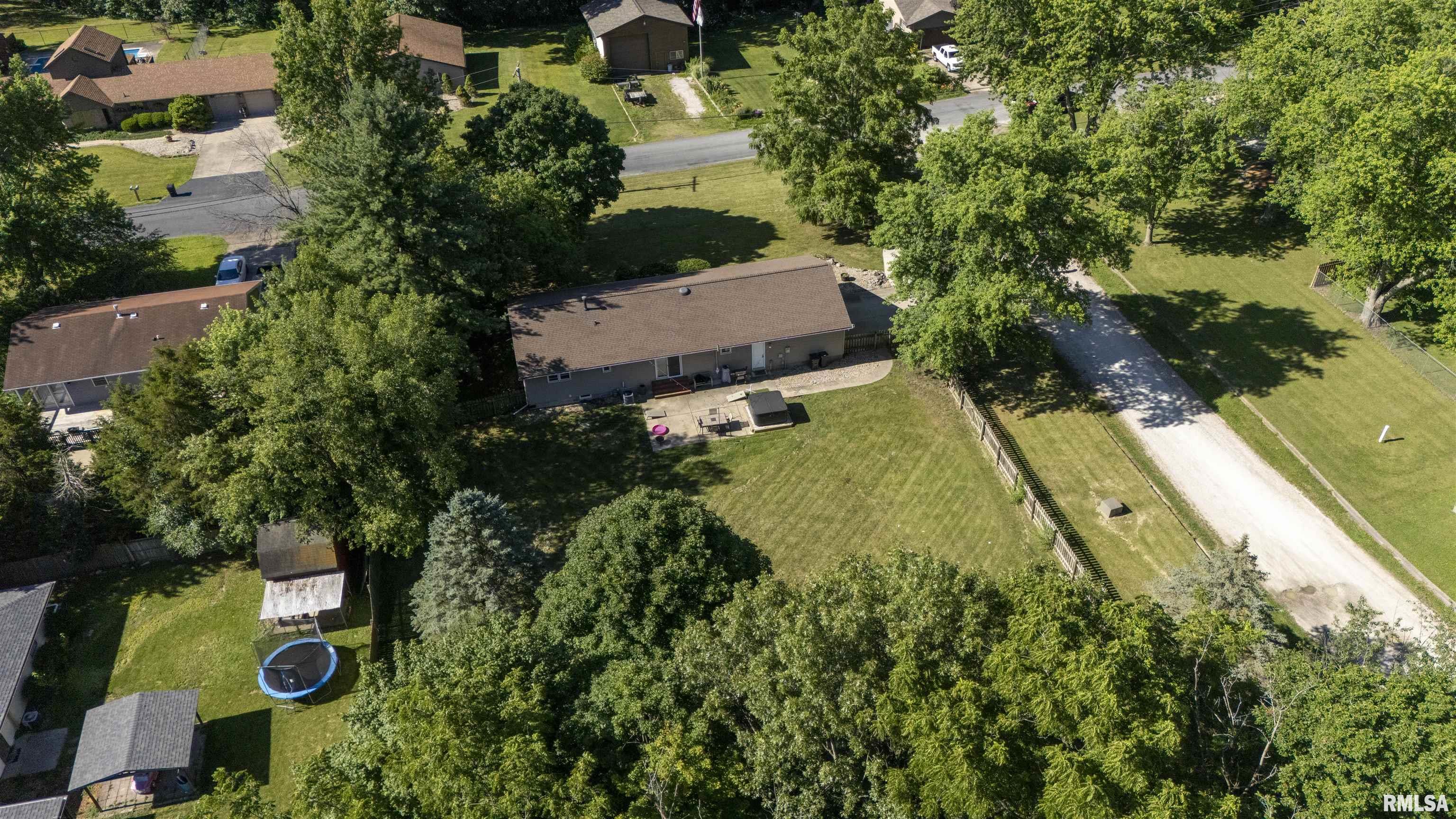 6117 West Conley Road Peoria, IL 61604 - Photo 26 of 32 Gallery Image 26