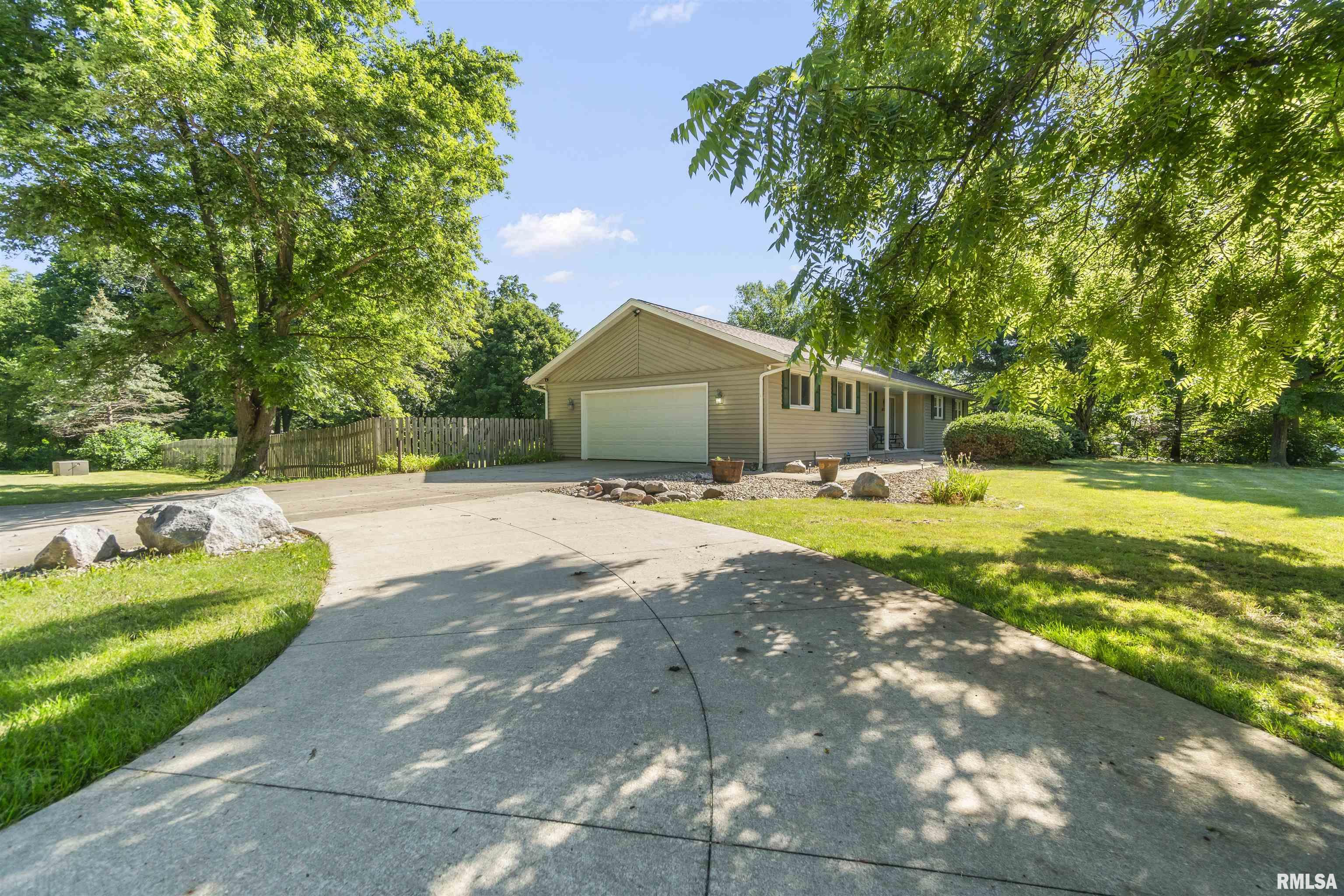 6117 West Conley Road Peoria, IL 61604 - Photo 4 of 32 Gallery Image 4