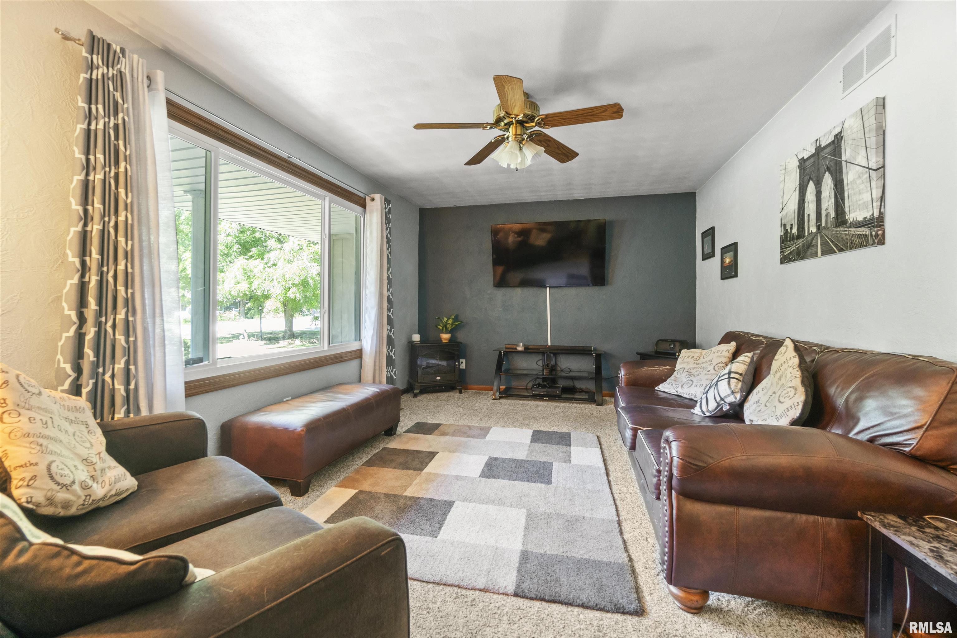 6117 West Conley Road Peoria, IL 61604 - Photo 6 of 32 Gallery Image 6