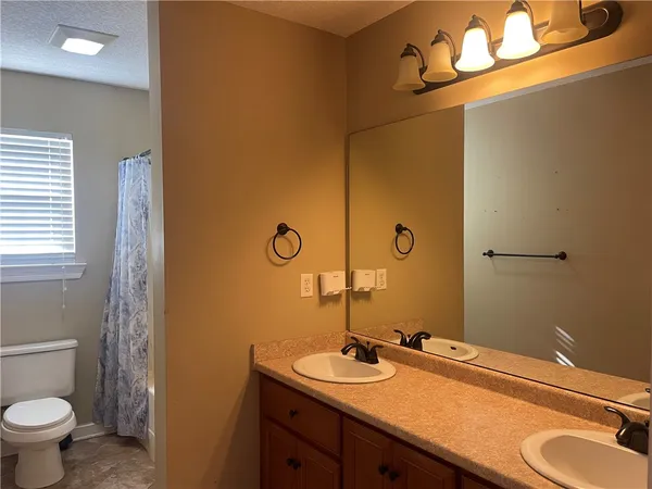 $2,500 | 212 Autumn Ridge Court, Brunswick, GA 31525