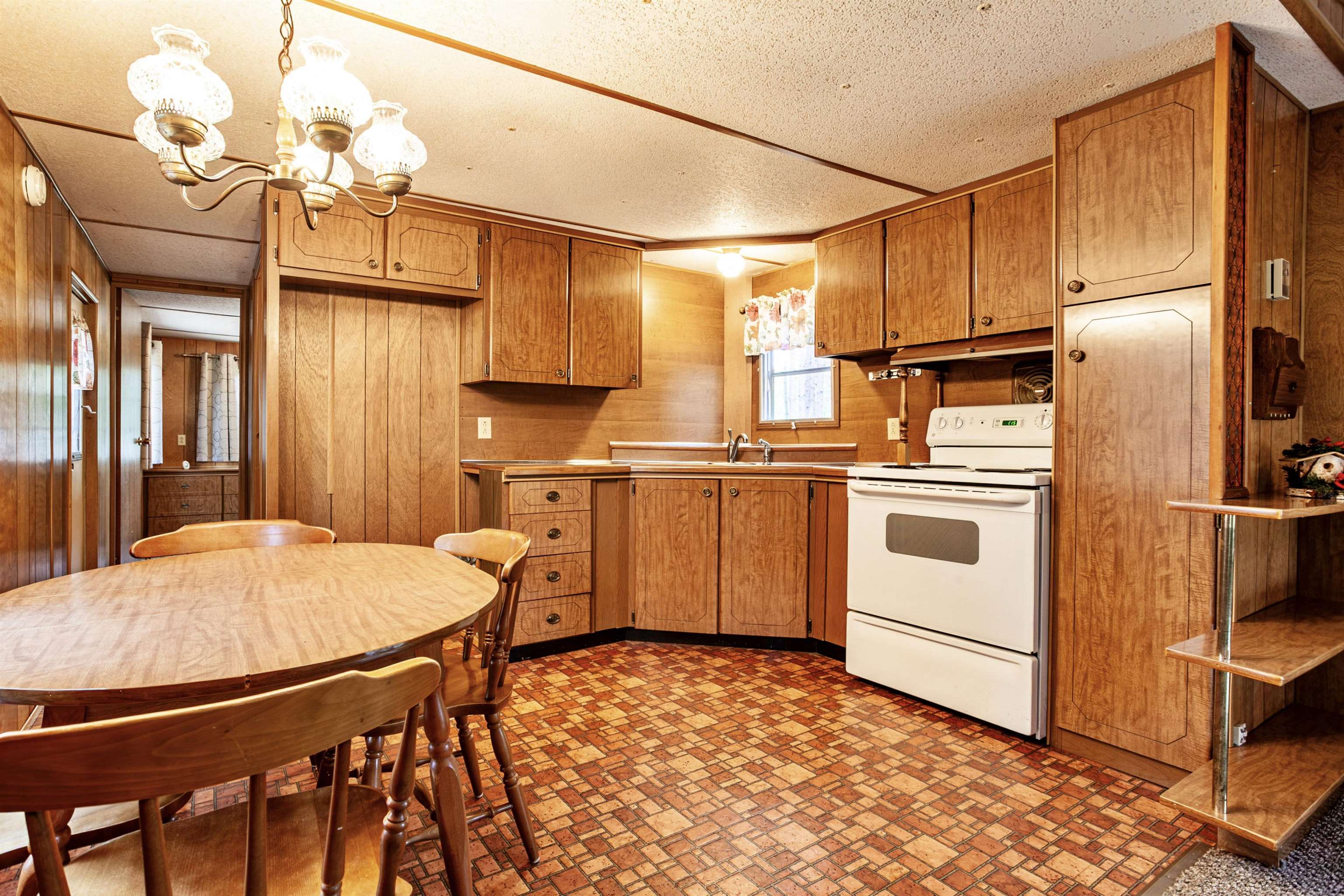 W11663 Forbes Road Crivitz, WI 54114 - Photo 8 of 19