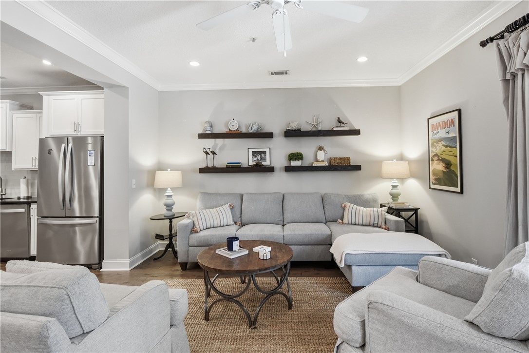 203 Mariners Circle St. Simons Island, GA 31522 - Photo 13 of 32