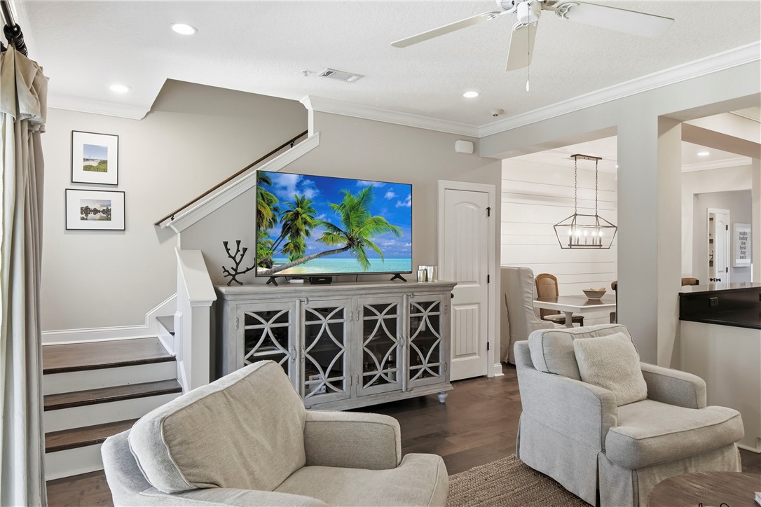 203 Mariners Circle St. Simons Island, GA 31522 - Photo 14 of 32