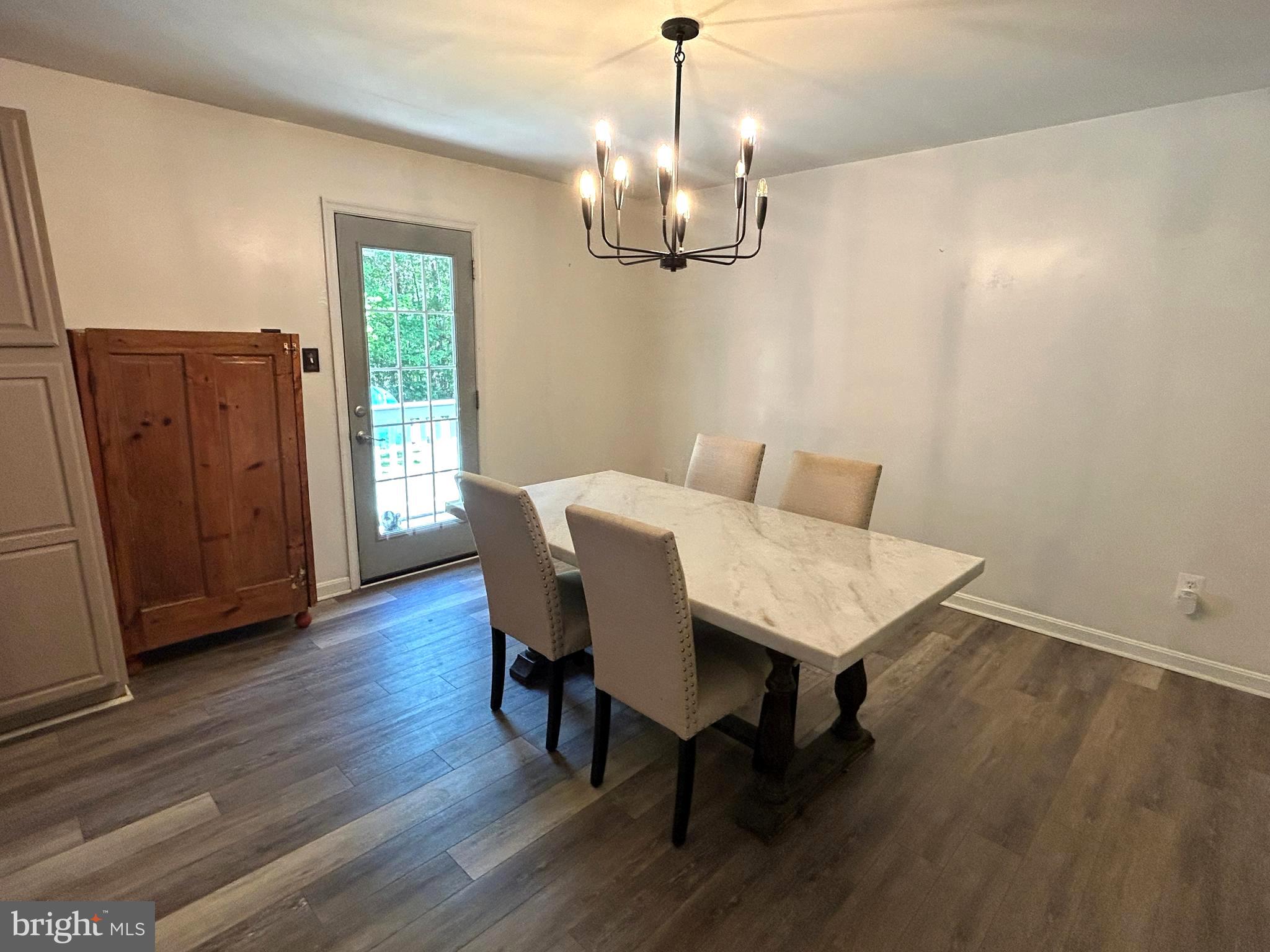 10278 Redbud Road Unionville, VA 22567 - Photo 11 of 43 Dining