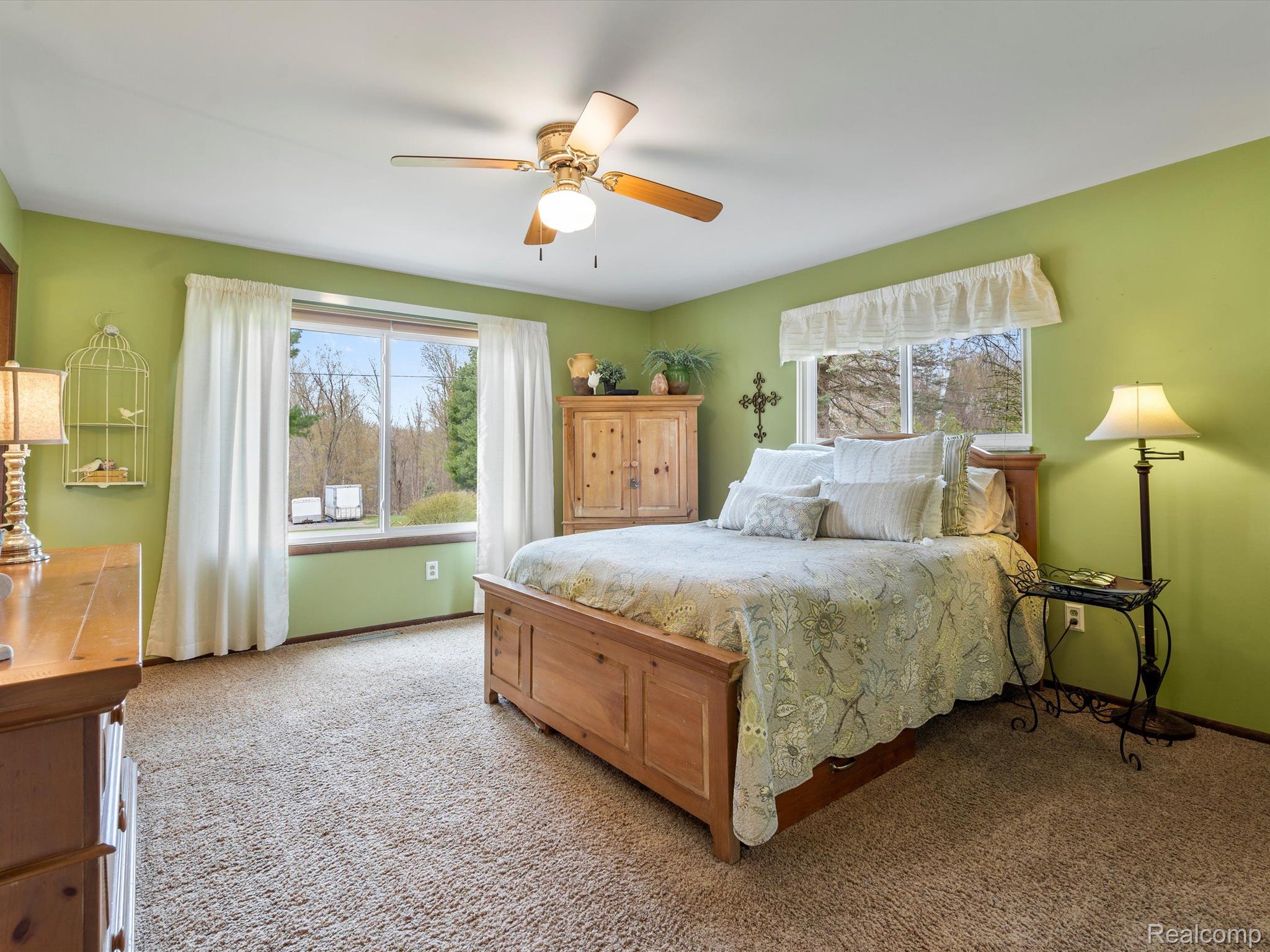 5980 Grange Hall Road Holly, MI 48442 - Photo 19 of 39 Owners Suite