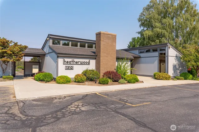 $420,000 | 1310 Castlerock Avenue, Unit 19, Wenatchee, WA 98801