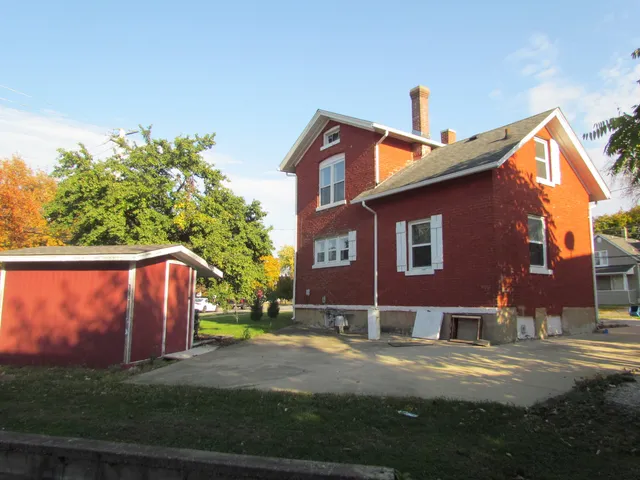 $285,000 | 310-312 Prairie Street, Aurora, IL 60506