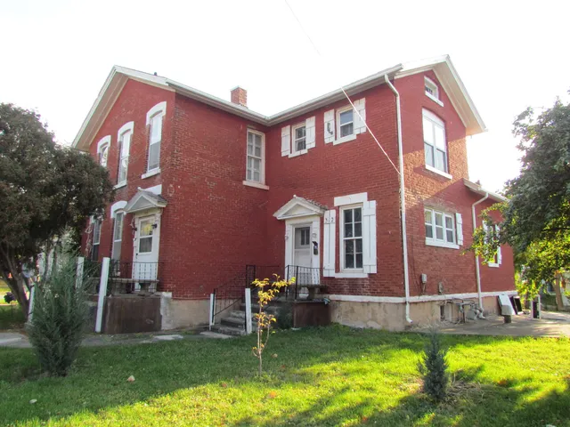 $285,000 | 310-312 Prairie Street, Aurora, IL 60506