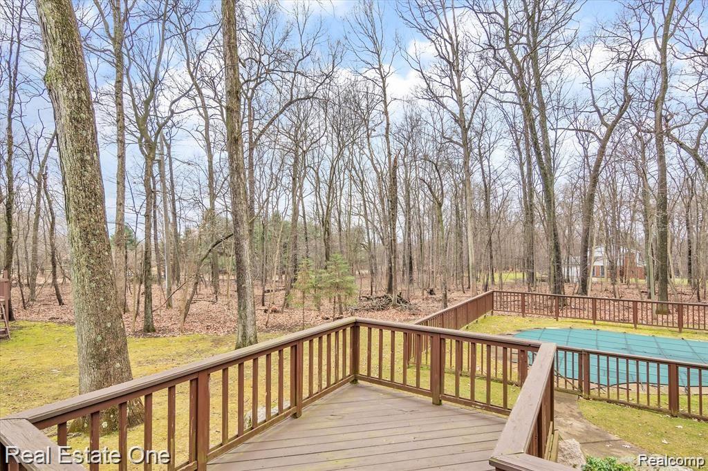 3511 Fenton Road Hartland, MI 48353 - Photo 37 of 47 Your Own Retreat