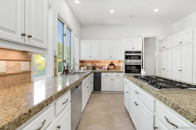 $2,395,888 | 14231 Fox Run Row, San Diego, CA 92130