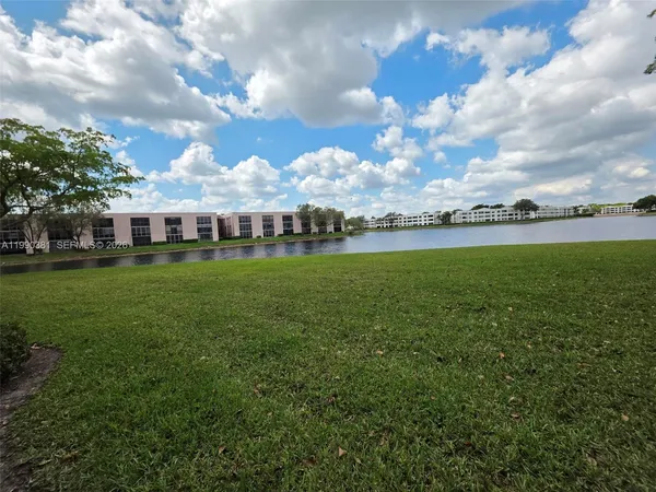 $295,000 | 7611 Southampton Terrace, Unit 110, Tamarac, FL 33321