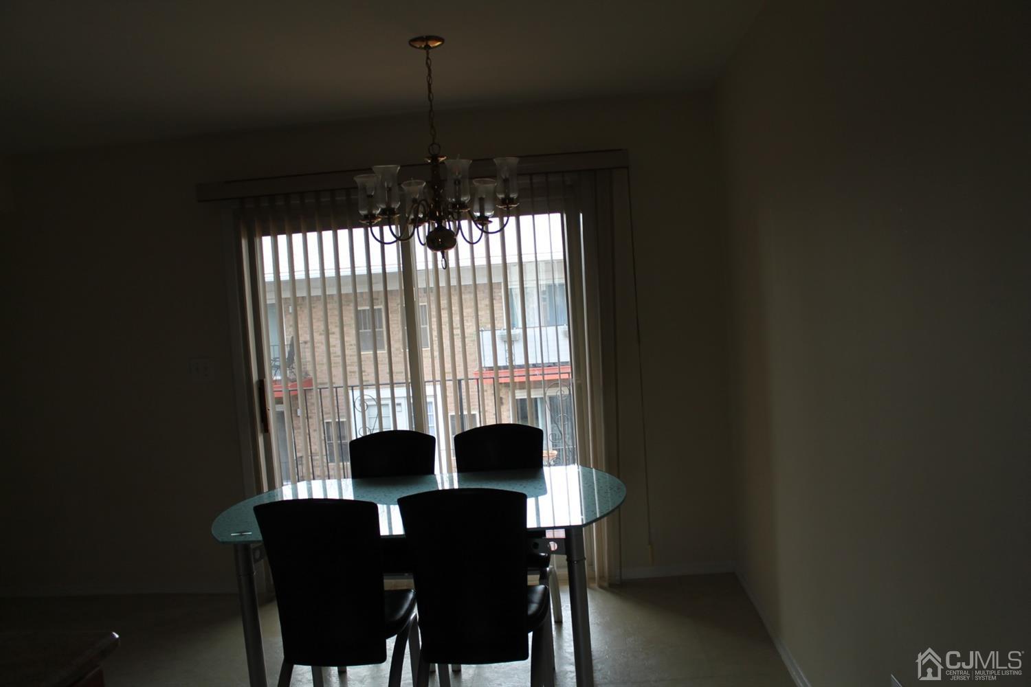187 Evergreen Road, Unit 8B Edison, NJ 08837 - Photo 3 of 7 Gallery Image 3