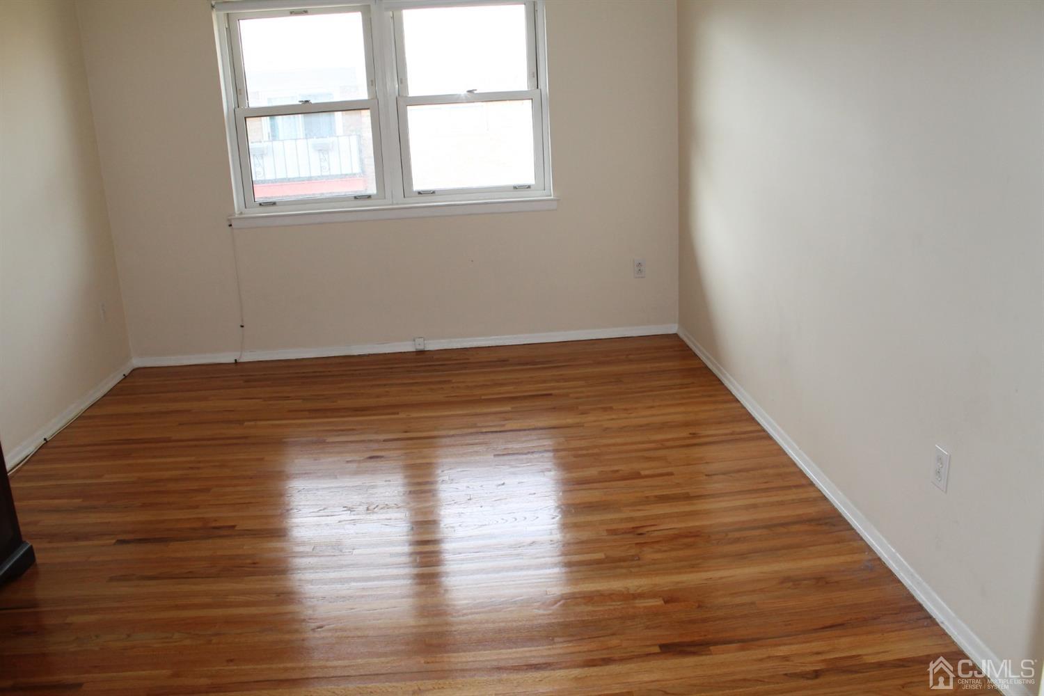 187 Evergreen Road, Unit 8B Edison, NJ 08837 - Photo 4 of 7 Gallery Image 4