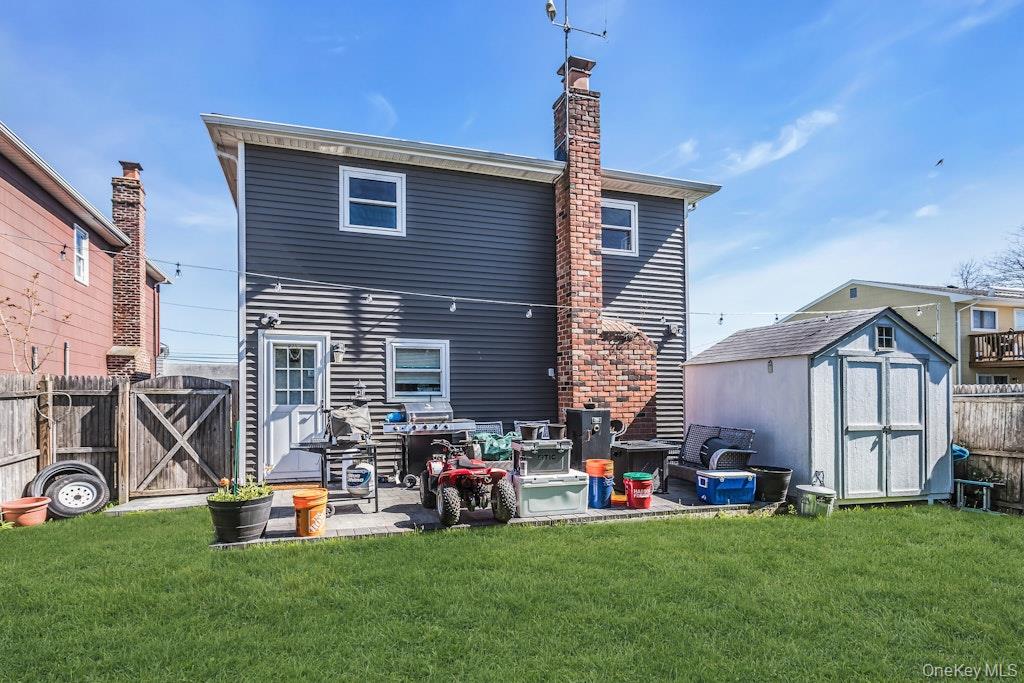 12 Spring Street Lindenhurst, NY 11757 - Photo 23 of 26
