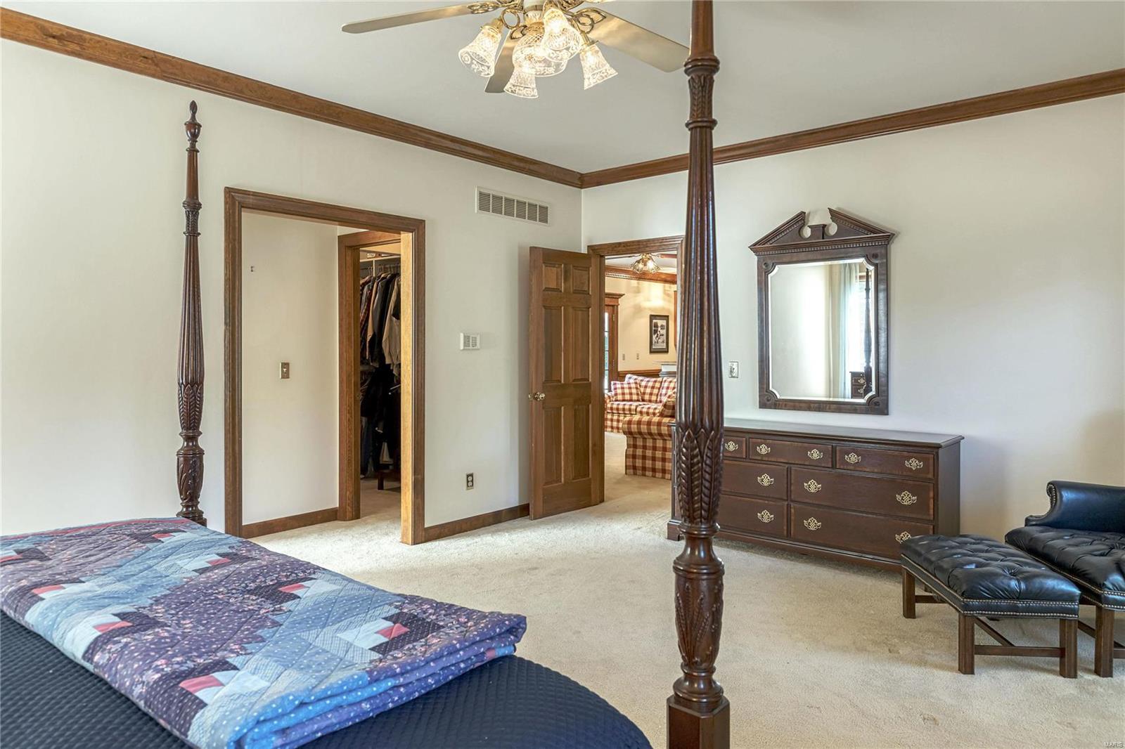 178 South Mason Road Creve Coeur, MO 63141 - Photo 17 of 49 Gallery Image 17
