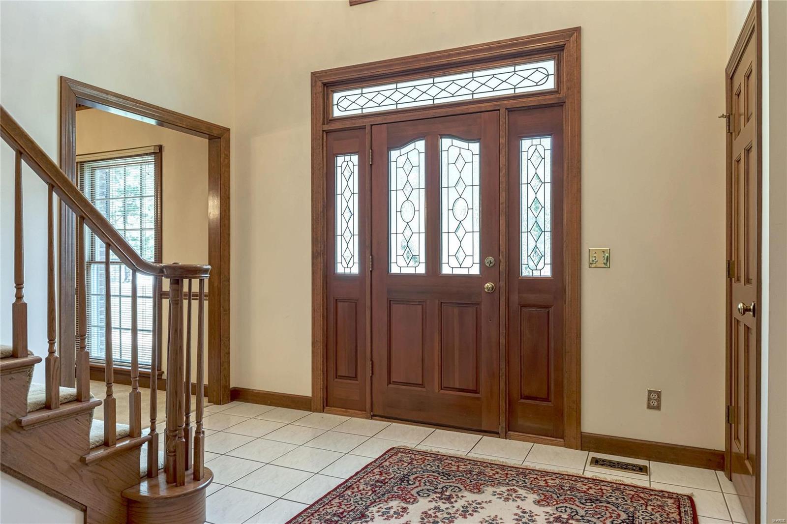 178 South Mason Road Creve Coeur, MO 63141 - Photo 3 of 49 Gallery Image 3
