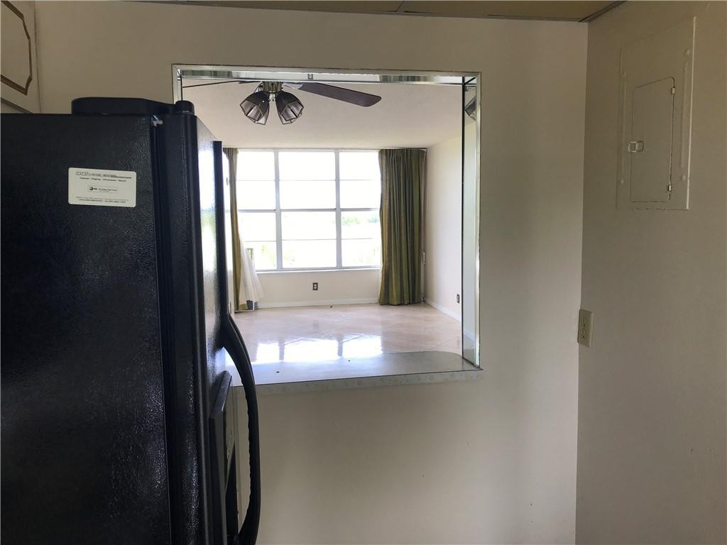 9949 Sandalfoot Boulevard, Unit 547 Boca Raton, FL 33428 - Photo 4 of 28 Photo 4