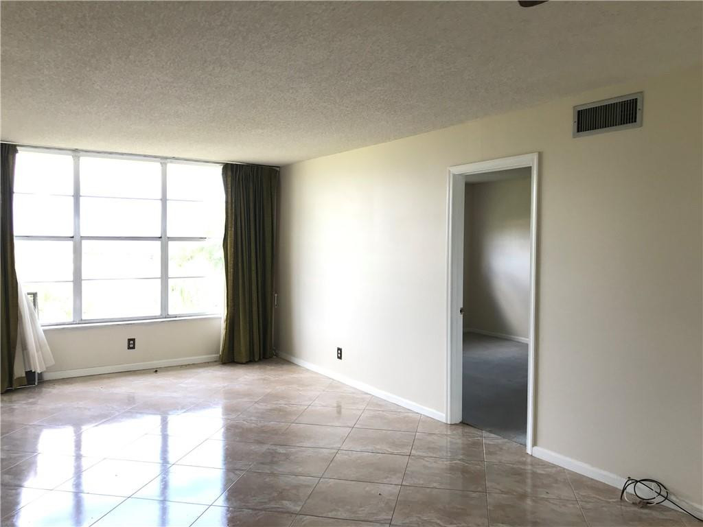 9949 Sandalfoot Boulevard, Unit 547 Boca Raton, FL 33428 - Photo 8 of 28 Photo 8