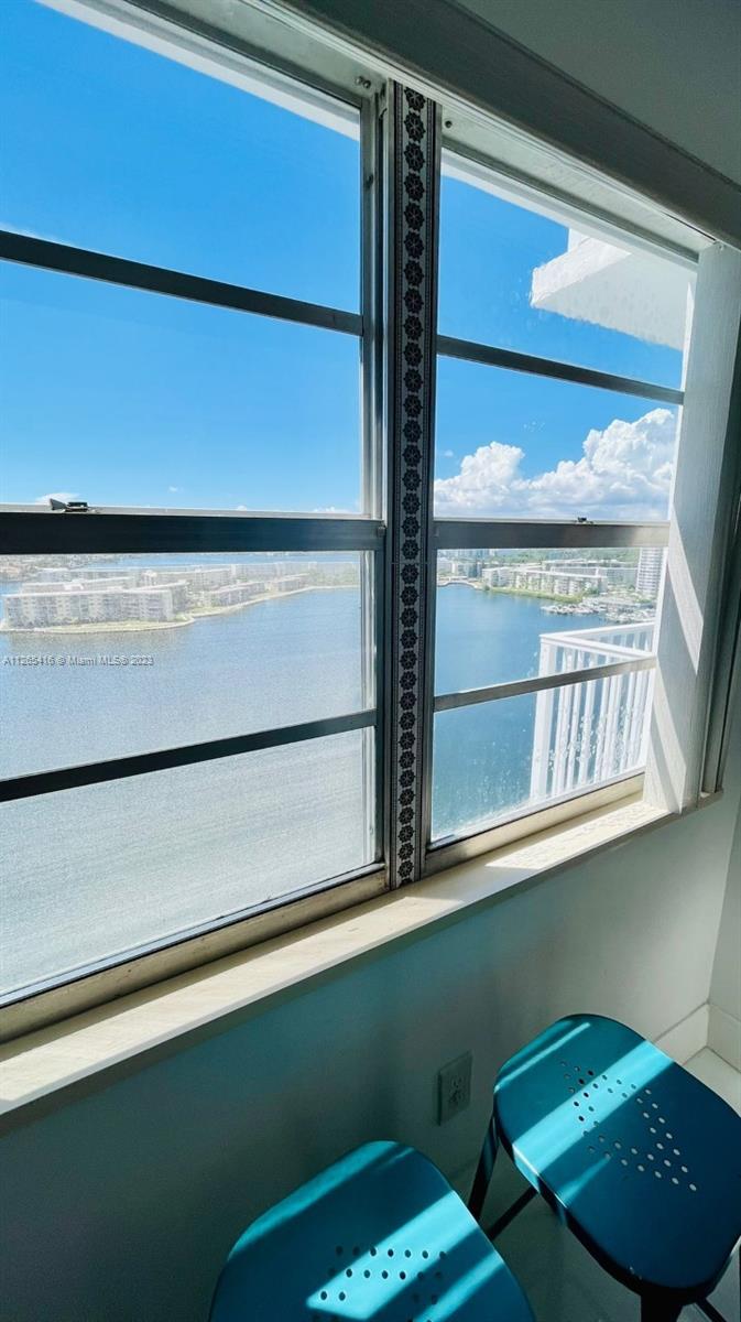 2851 Northeast 183rd Street, Unit 1816E Aventura, FL 33160 - Photo 14 of 29 a close view of washer and dryer