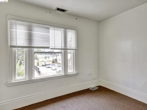 $1,099,000 | 820 52nd Street, Oakland, CA 94608