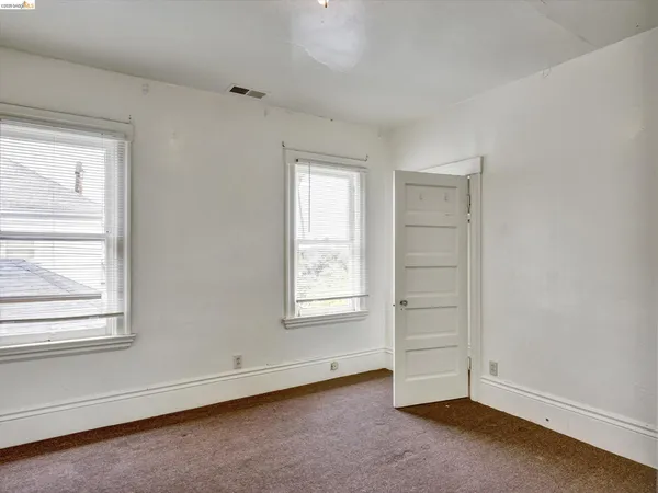 $1,099,000 | 820 52nd Street, Oakland, CA 94608