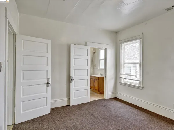 $1,099,000 | 820 52nd Street, Oakland, CA 94608